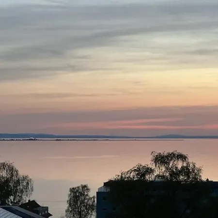 Appartement Lakeview Bodensee Apartment, Bregenz, Austria *