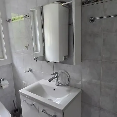 Lakeview Bodensee Apartment, Bregenz, Austria