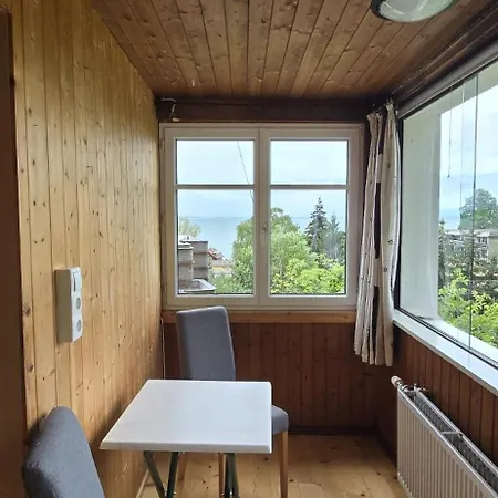 Lakeview Bodensee Apartment, Bregenz, Austria شقة